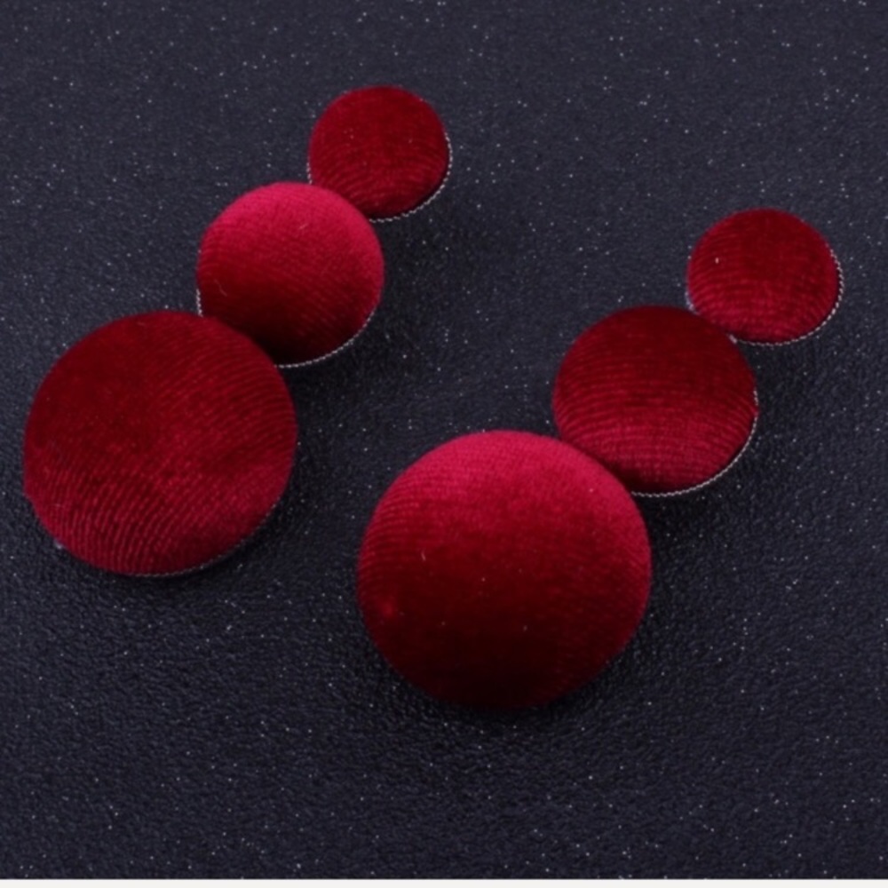 🆕Tessa Burgundy Red Velvet Statement Earrings - Picture 7 of 8